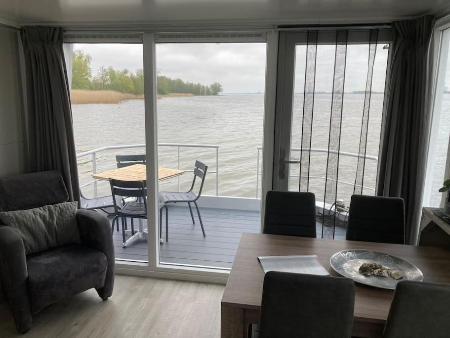 Houseboot Kingfisher, Lake View Biddinghuizen Buitenkant foto